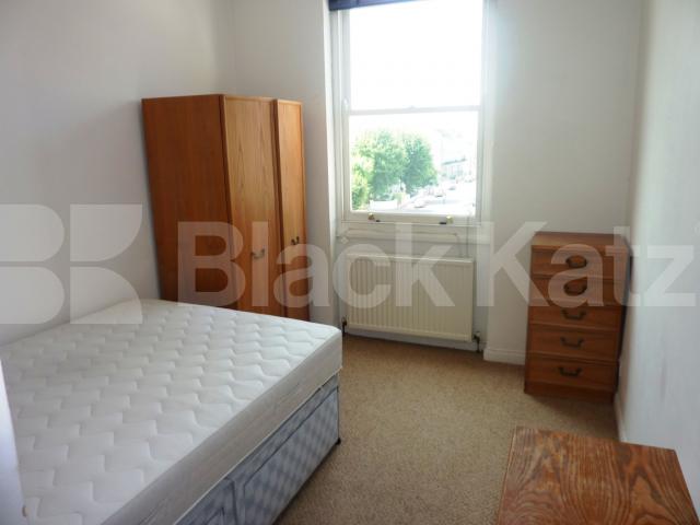 			NEW INSTRUCTION!, 2 Bedroom, 1 bath, 1 reception Flat			 Chepstow Road, BAYSWATER